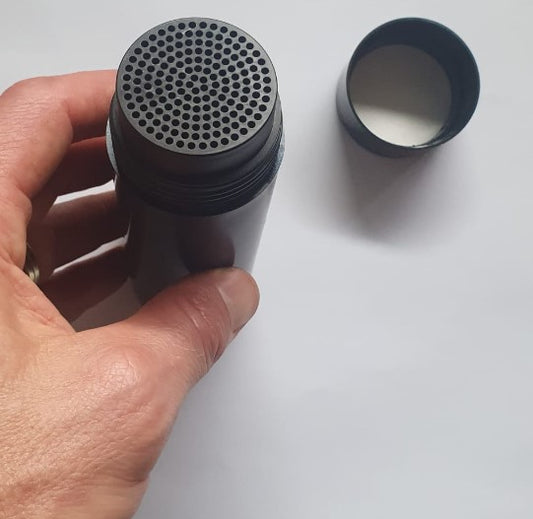 Leeg busje voor haarvezels